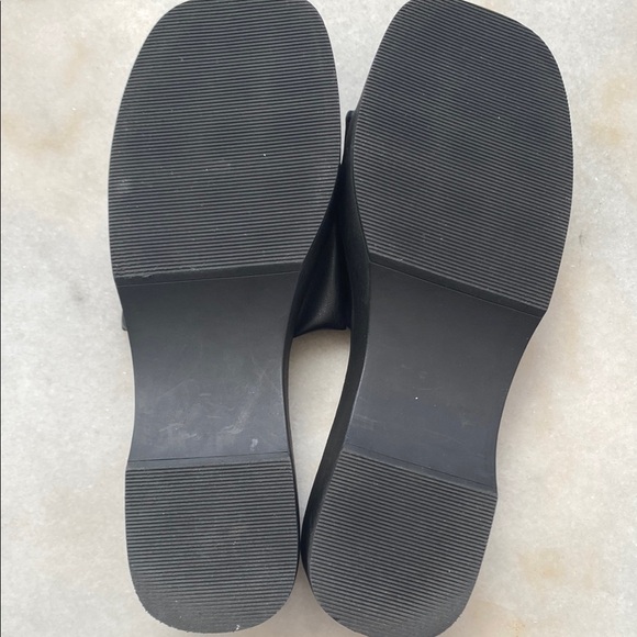 Steve Madden Black Minimalist Slide Sandals - Picture 3 of 4